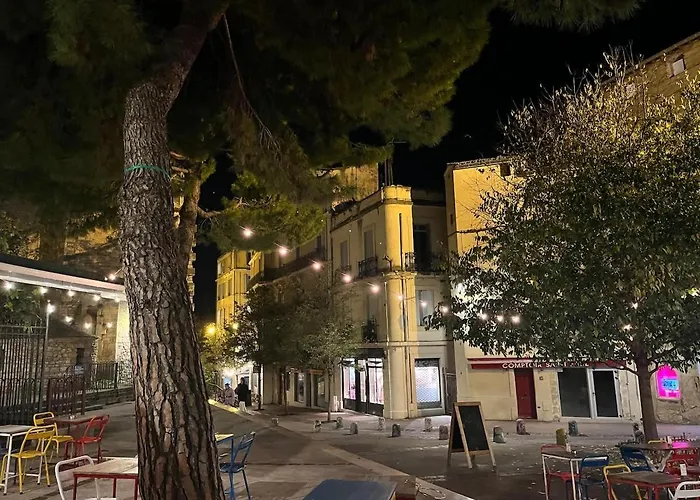 Balade A L'hotel Particulier De Montcalm